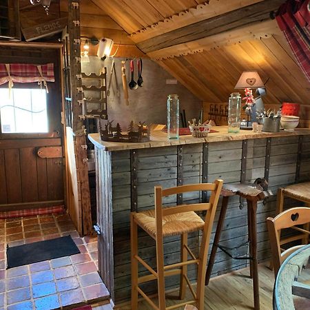 Gite "Le Refuge" Dans Un Domaine De 7Ha Au Calme Vimoutiers Exterior photo