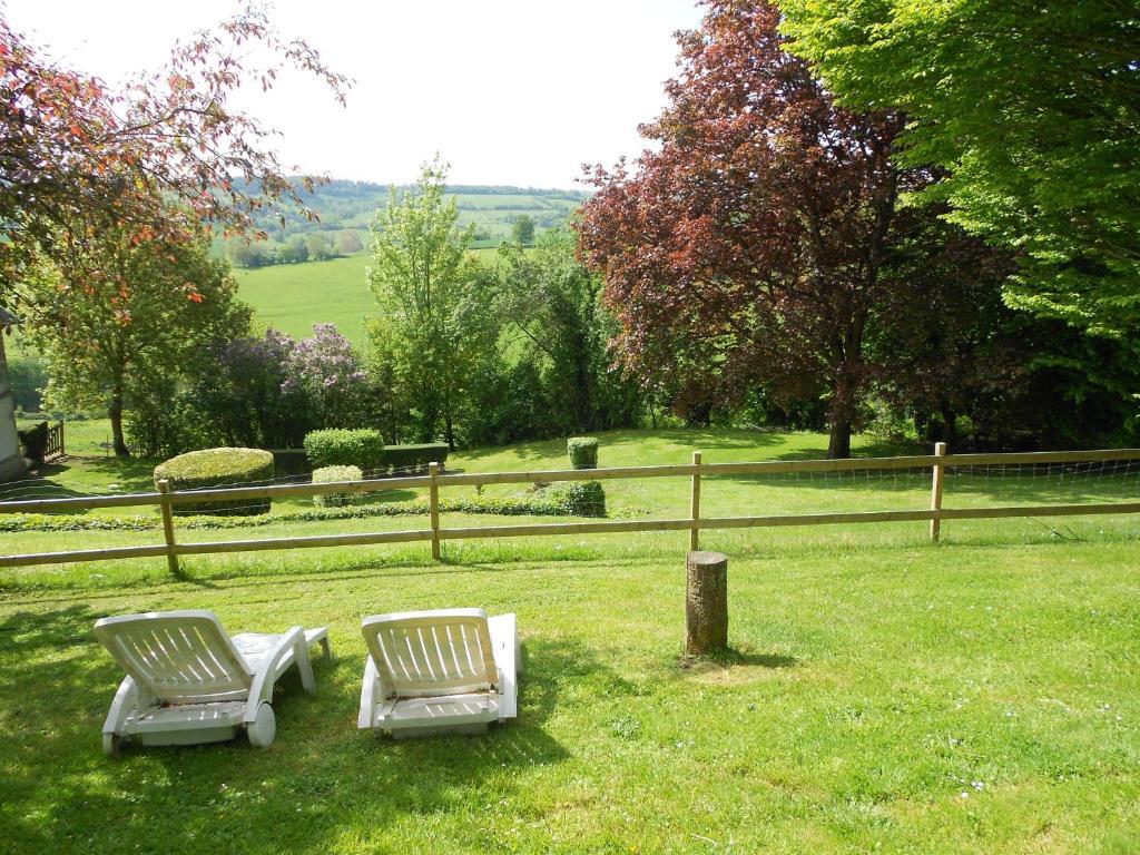 Gite "Le Refuge" Dans Un Domaine De 7Ha Au Calme Vimoutiers Exterior photo